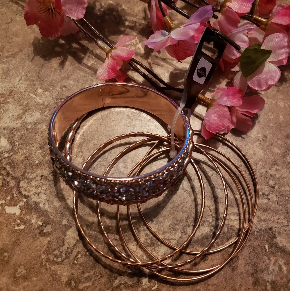 3/$25 : - Picture 2 of 2